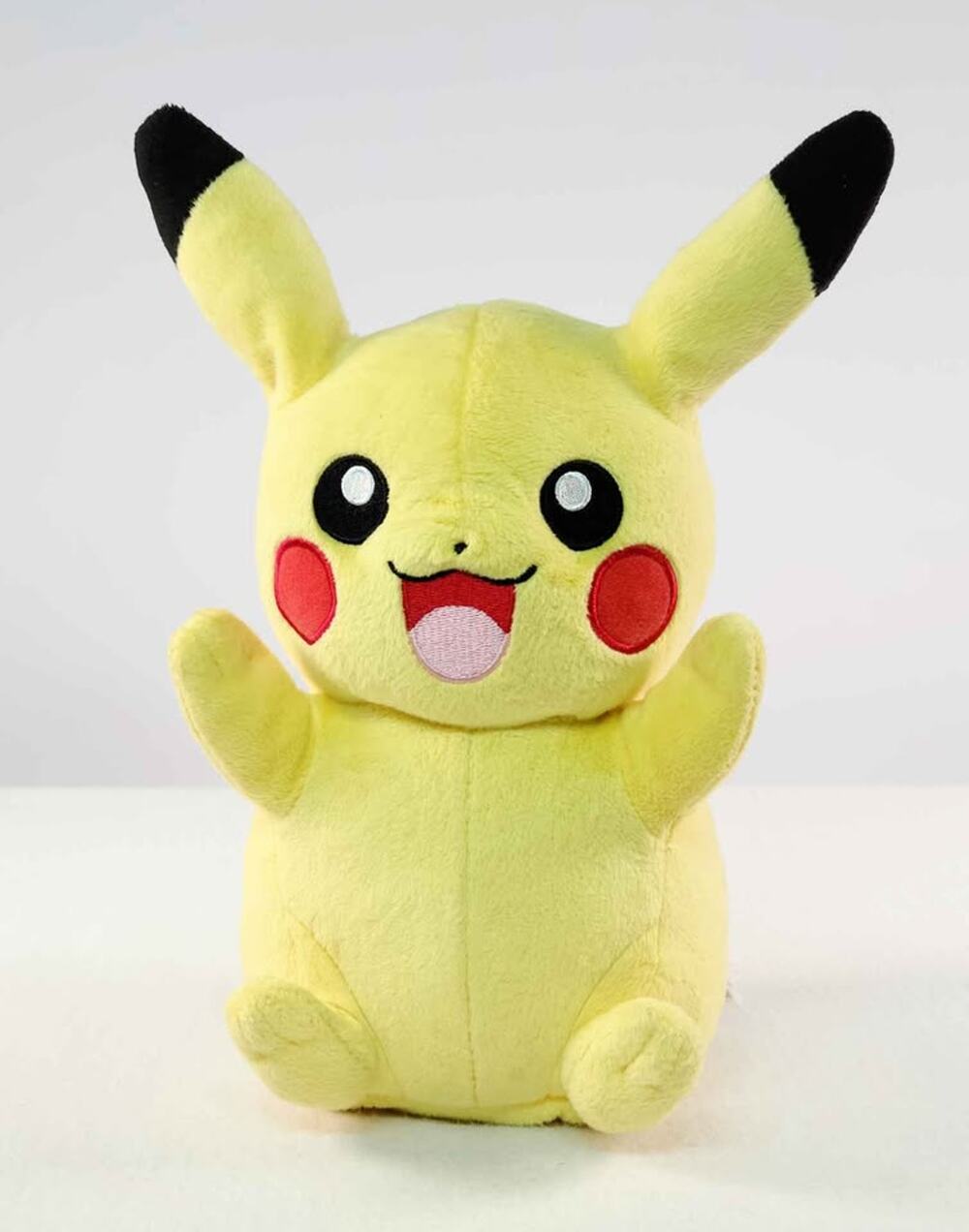 Tomy Pokemon Pikachu Talking Plus Cheeks Light Up And Ears Move Plush Toy
